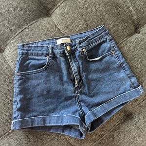 Forever 21 Medium Blue High-Waisted Denim Shorts Size 25/26